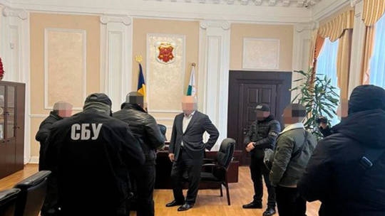 Ukraine bắt giữ một thị trưởng vì làm rò rỉ dữ liệu mật triển khai quân đội
